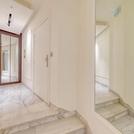 Apartman Champs Elysees 1br Prime Location Renovated *