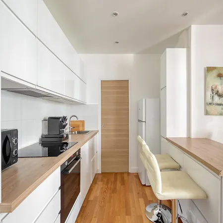 Lejlighed Champs Elysees 1br Prime Location Renovated *