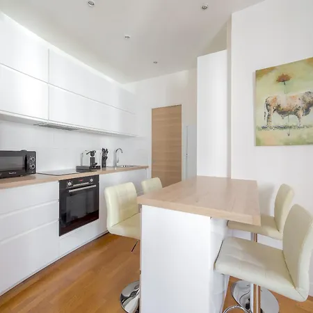 公寓 Champs Elysees 1br Prime Location Renovated *