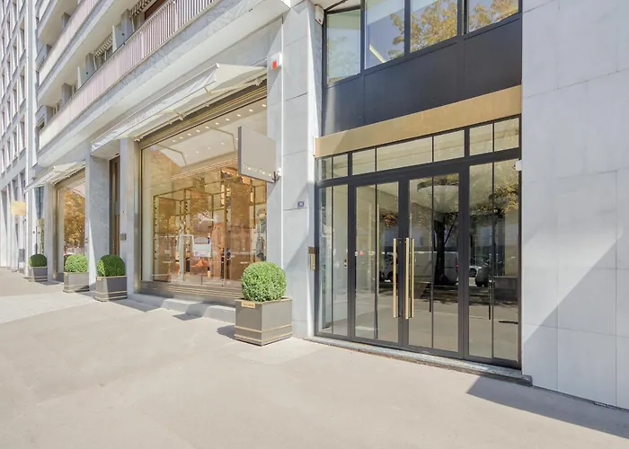 Champs Elysees 1br Prime Location Renovated Daire Paris